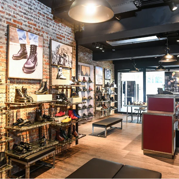 新品重磅上市！Dr. Martens 眾多獨賣款都在西門店，防水靴、經典款都有！