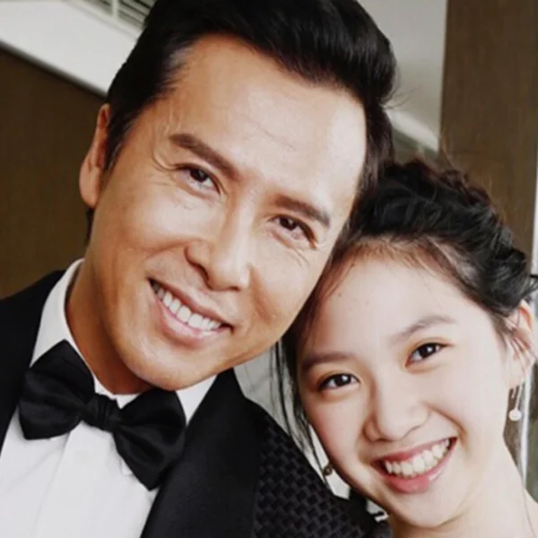 甄子丹女兒 15 歲 170 公分！登上時尚雜誌散發仙氣網友大喊甄子丹：「岳父」