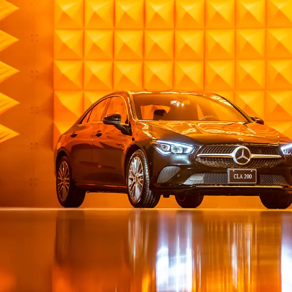 除了 Yeezy、Bape 你還需要一台 Benz！賓士全新四門跑車new CLA 正式上市　準備一起飆高速！