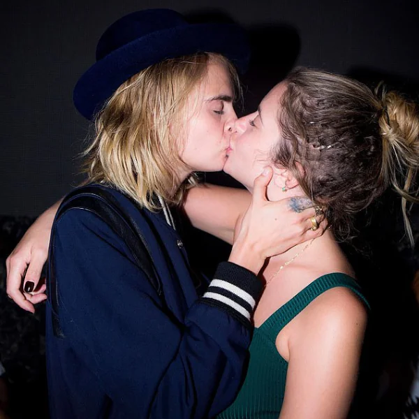 演藝圈最帥女死會了！英國超模 Cara Delevingne 被爆已與女友秘密結婚　典禮花費不到 1 萬超低調！