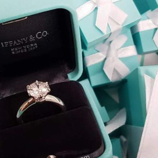讓全球女人高潮的顏色竟出自「這個動物」？關於 Tiffany & Co. 的 25 個小秘密！這一篇讓你更愛它～