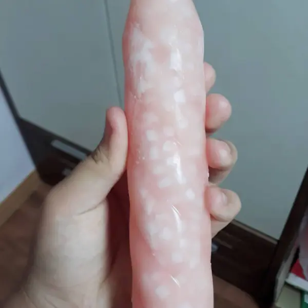 越看越母湯！網路瘋傳讓人臉紅的冰棒照片，網友：「這就是我要的棒棒⋯冰」