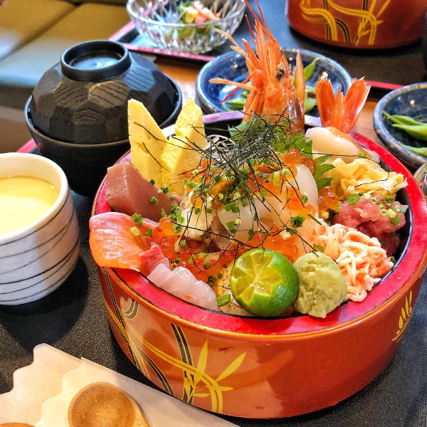 不知道內湖有什麼好吃的？跟著 MENU 來內湖，一次吃到中、日、捷、義、法、奧多國美食！