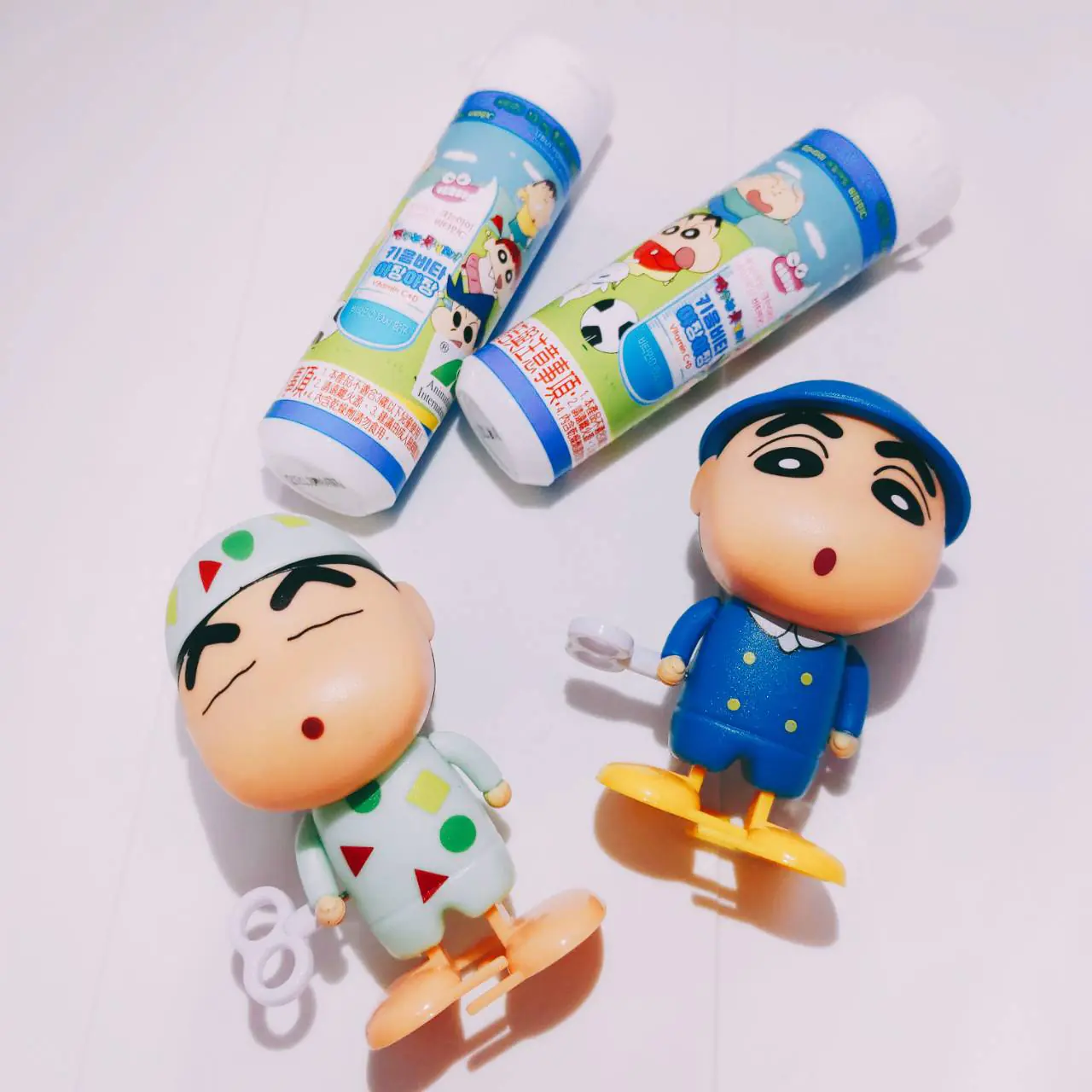 又要吃土惹！全家、7-11 推出多款蠟筆小新、哆啦 A 夢週邊商品，每一款都超欠收！