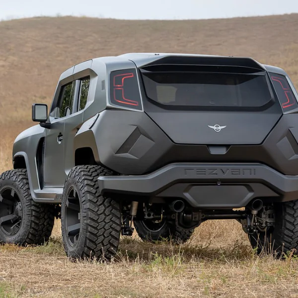 根本是民用版坦克！2020 Rezvani Tank 植入地獄貓引擎、軍規等級防護，就算核彈打來也不怕