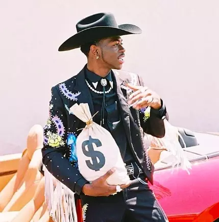明星| 靠神曲《Old Town Road 》爆紅的說唱歌手 Lil Nas X 宣告出櫃了!
