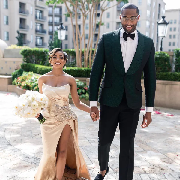 幸福洋溢！NBA 球星「表弟」DeMarcus Cousins 正式結婚，與巨乳辣妻拍照笑得合不攏嘴！