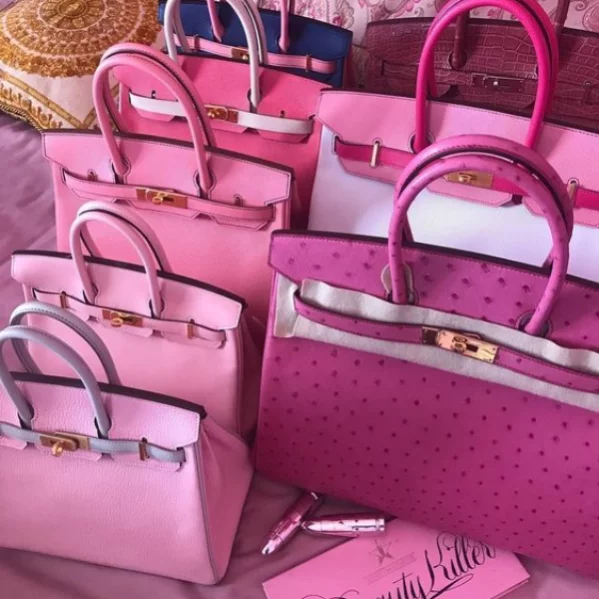 有缺乾女兒嗎？Kylie Jenner「最愛 6 款精品包」大公開，網友：「根本柏金包博物館！」