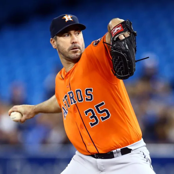 36 歲仍一尾活龍！Justin Verlander 第 3 次「無安打比賽」達成，27 歲名模辣妻向老公甜蜜祝賀！