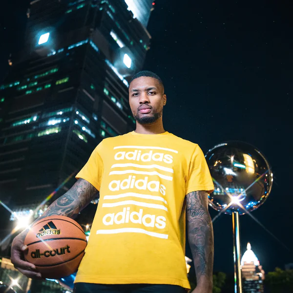 與國蛋、熊仔同台 Battle！Damian Lillard 第 3 度訪台，超大號三分 + 饒舌新歌串燒炸翻所有球迷！