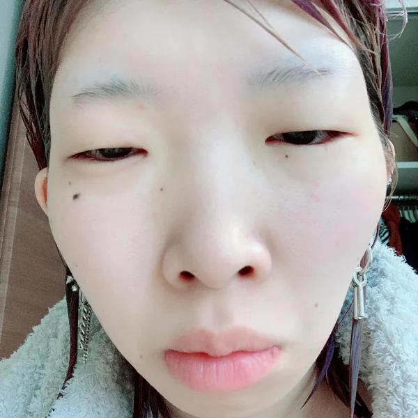 這是同一人？日本「奇蹟醜女」只靠這「 3 個化妝步驟」變身大眼萌妹！