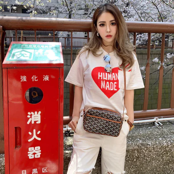 居然不是 Supreme？！想被心儀的潮妹子多看幾眼，這 5 個「潮妹愛牌」你肯定要知道！