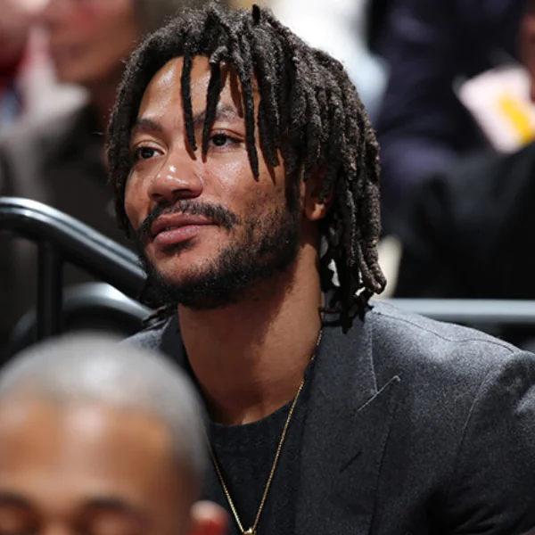 賽亞人是你？Derrick Rose 坦承「頭髮」是他的力量泉源：「當它變長我的戰鬥力指數就會飆升！」