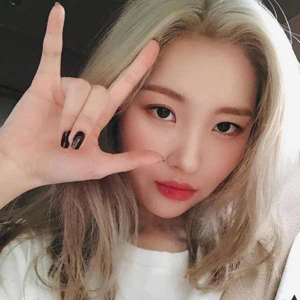 Lisa、宣美都在用「這個髮型」遮肉！大餅臉、腮幫子過大的女孩還不剪起來？