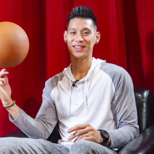 每個月領超過 8 萬？！林書豪「NBA 退休金」詳細價碼曝光，球迷羨慕：「沒球打也能躺著賺！」