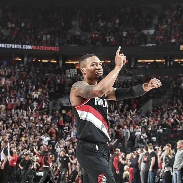 NBA 饒舌大亂鬥！Lillard 被俠客歐尼爾狂嘴，超不爽作 Diss 單曲回擊：「是 Kobe 幫你拿冠軍！」