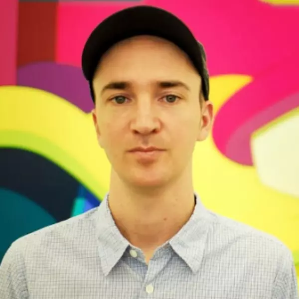 就連 KAWS 也踢到鐵板！網迷暴動湧入，百萬名畫因「政治問題」竟被下架禁賣