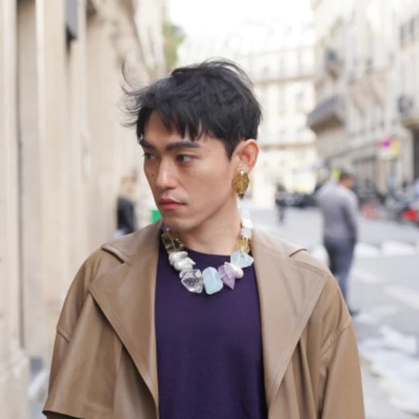 時裝週的潮人都剪什麼頭髮？我們選出 4 款最適合亞洲人的髮型，中分、飛機頭通通剪起來