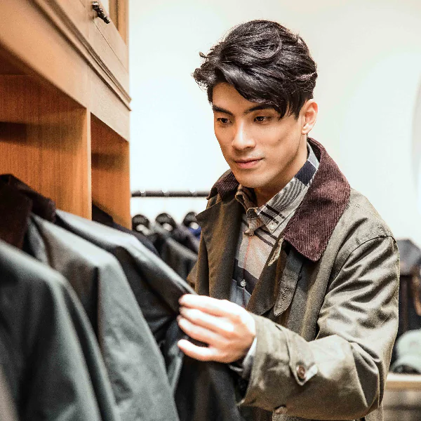 金獎級明日之星 林哲熹 出席Barbour 125周年暨秋冬發表會 著穿百年復刻油布風衣 期許自己的經典作品
