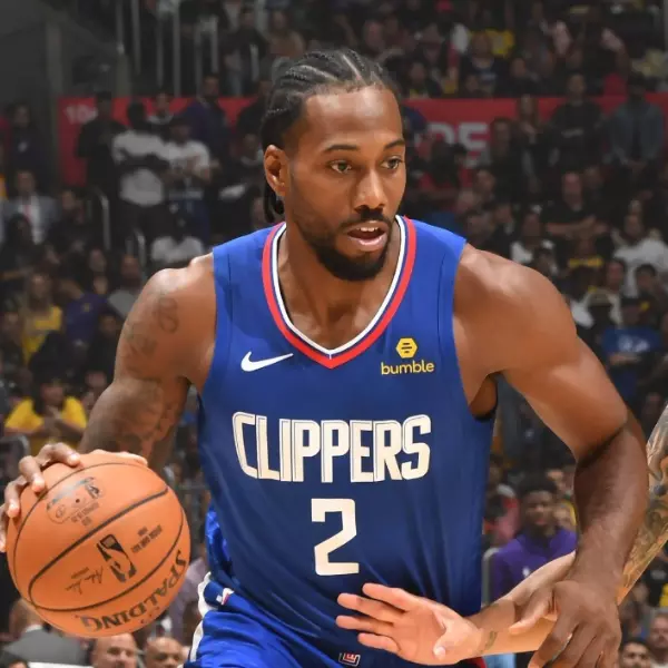 NBA 速報 ／ 詹皇也攔不住！洛城大戰 Kawhi Leonard 狂砍 30 分，快艇擊退湖人收下本季首勝！