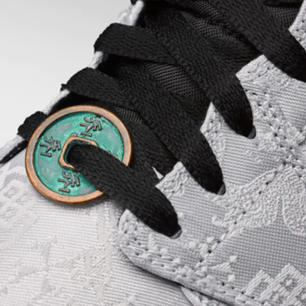 陳冠希就是聯名保證！「白絲綢 Air Jordan 1」高清照太上火，網友驚呼：「歷代最好看的 Mid」