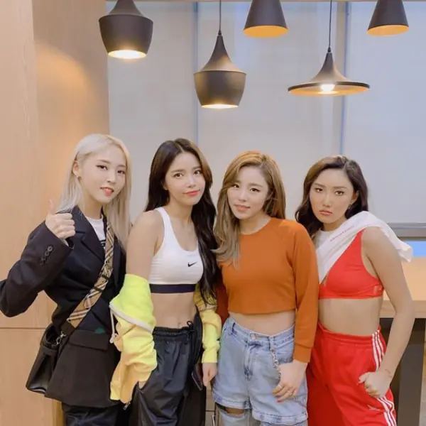 平均身高居然這麼嬌小！Mamamoo 成員為何看起來都有 170 cm？全靠這兩大「顯高關鍵」！