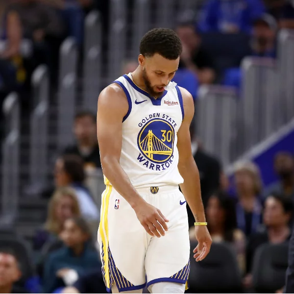 NBA 速報 ／ 開幕戰直接被慘虐！快艇痛宰勇士 19 分豪奪本季 2 連勝，Curry 外線 11 投 2 中整場被守爆！