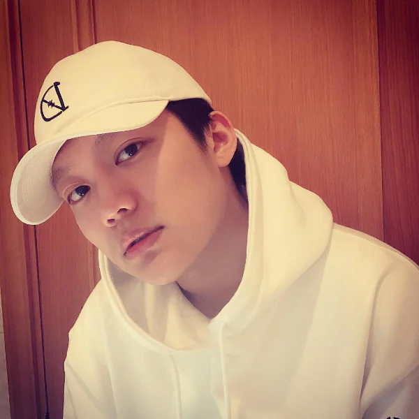 原來嫂子被我內定？與李小璐「完整影片」外流！PG ONE 回覆了⋯網友不領情！
