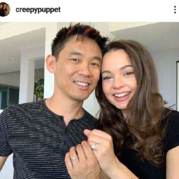 人生勝利組！《厲陰宅》驚悚片名導溫子仁宣告正式結婚，與正妹嫩妻低調於家中互許終生！