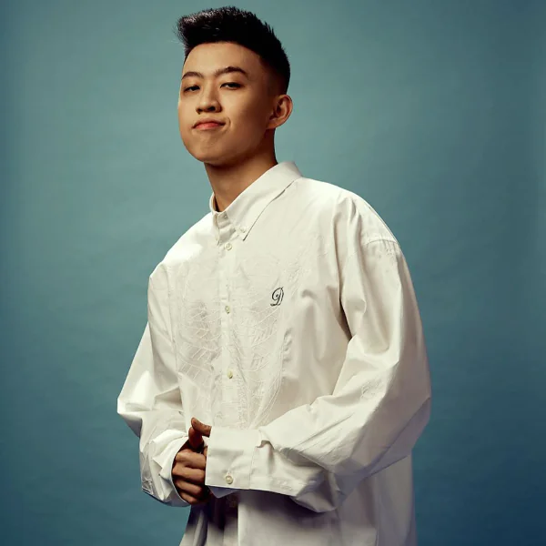 專訪／從搞笑 YouTuber 到紅遍全球的饒舌新秀！Rich Brian 憑什麼紅？「不論你做什麼，都要堅定內心的想法！」