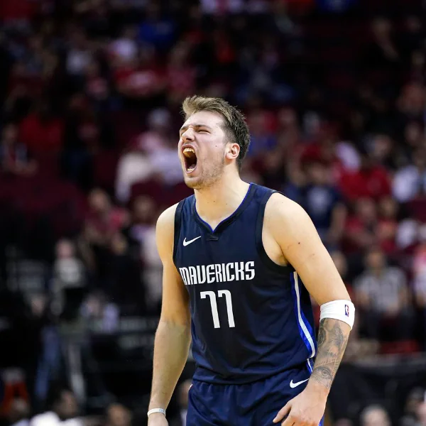 超敢講！Luka Doncic 點出本季獨行俠防守改善的關鍵：「去年因為有 Dirk 害我們防守變超爛！」
