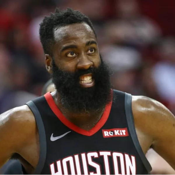 被故意針對？現場球迷在 Harden 面前狂酸罰球，當事者暴氣回擊：該死的你以為我想喔？