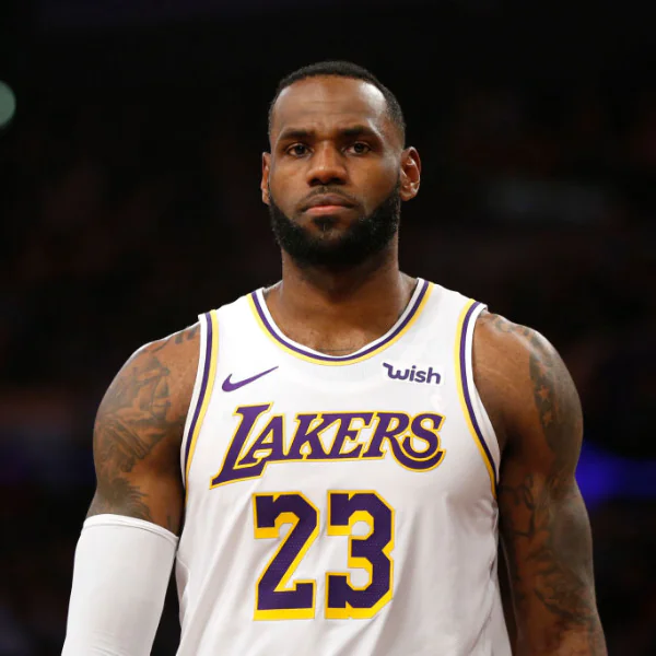 詹皇又拿第一！本季 NBA 球員「真實正負值」榜單出爐，球迷驚呆：都快 35 歲還是一尾活龍⋯