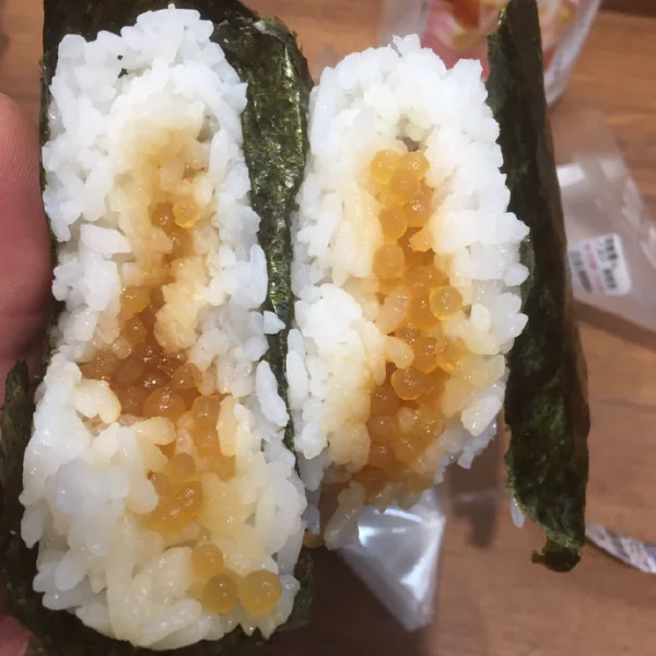 爆紅新品！日本商店推出「醬油珍珠飯糰」，在著魔於珍珠奶茶的道路上越走越狂！