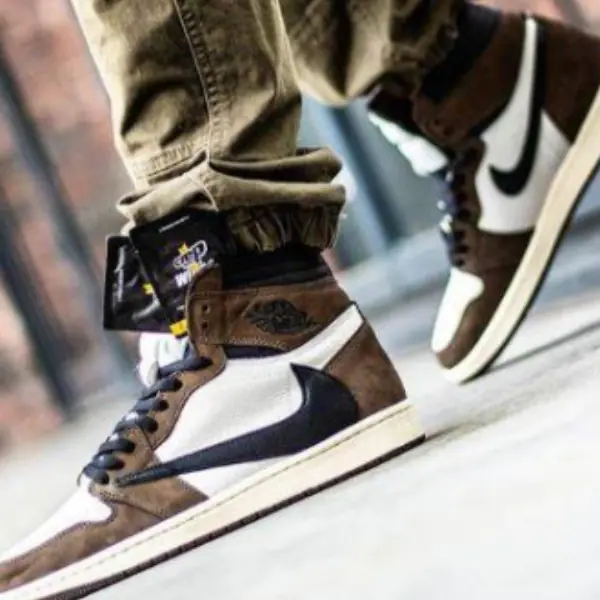 LV 鞋盒、AJ 1 拉皮神器你都有了嗎？這些球鞋週邊小物，才是「正港鞋頭」必備！