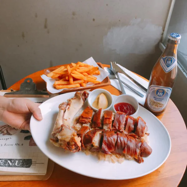 【吃貨出任務】聖誕夜就是要微醺一下！ 3 家歐式餐酒館推薦，其中這間更是「必比登推介」名單