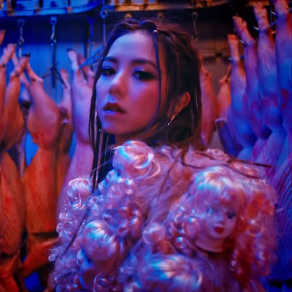G.E.M. 鄧紫棋《摩天動物園》一日近 80 萬點擊　暗黑 MV 藏大量隱喻