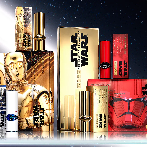《星際大戰 9 》聯名推出彩妝組合：C-3PO 唇彩、西斯士兵眼盤...美到連男友都說：幫我搶！