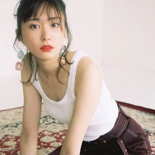 連完美的國民老婆也犯了這個穿搭錯誤？！細數新垣結衣 4 大「母湯造型」妳肯定也中過鏢！