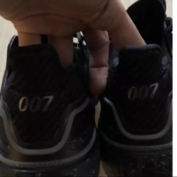 重磅合作！adidas 與《007》聯名黑魂版 Ultraboost 20，網友興奮說：「可以獲得龐德女郎嗎？」