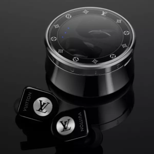 先別急著買 AirPods！LV 推出全新五色 Horizon 無線耳機，網友「美到我要包色！」