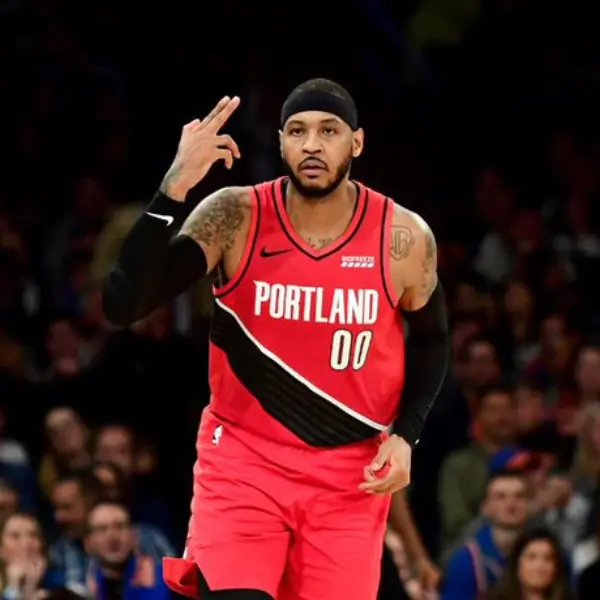 NBA 速報／經典「急停跳投」回歸！Melo 砍進致勝球擒殺暴龍，斬獲全場最高 28 分霸氣外露！