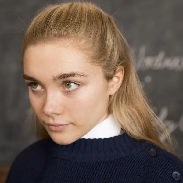 24 歲「二代黑寡婦」Florence Pugh 戀上 44 歲男友，網友驚：畫面就像父女出門！