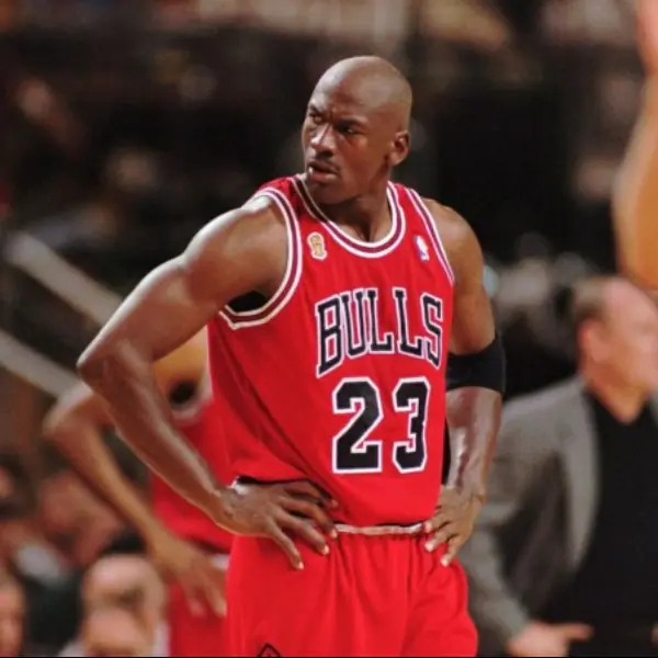 兔年非喬丹莫屬！盤點 12 生肖中最強的 NBA 球星，球迷驚嘆：「鼠年」也太多人才！