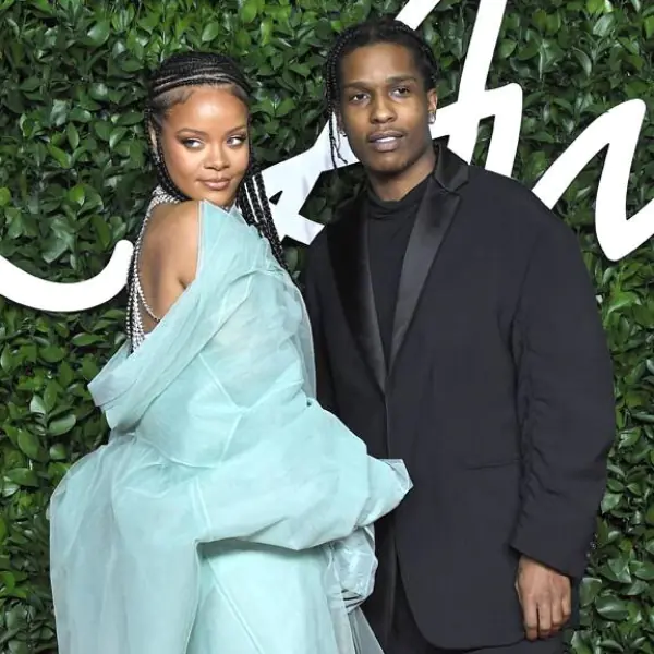 蕾哈娜被爆秘密約會帥哥饒舌歌手 ASAP Rocky，粉絲瘋狂：超夢幻情侶配對！