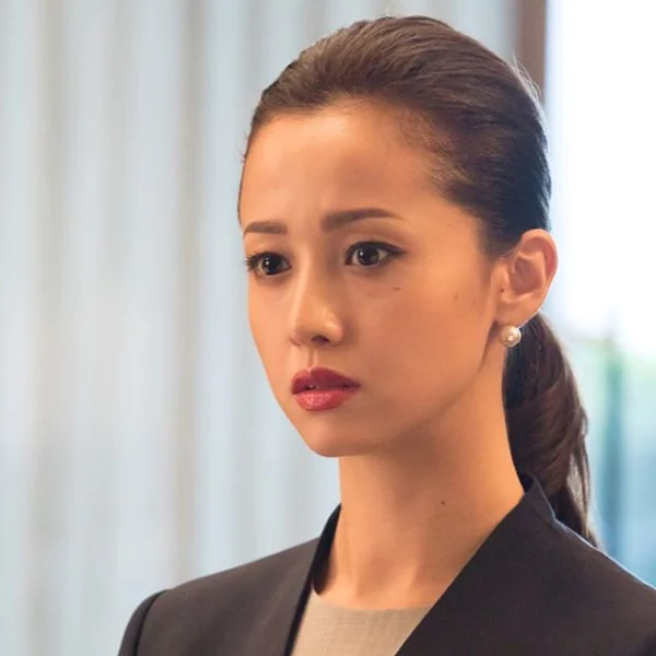堪比搶演唱會門票？澤尻英龍華染毒案開庭首日，湧現 2229 人現場搶 19 位旁聽席！
