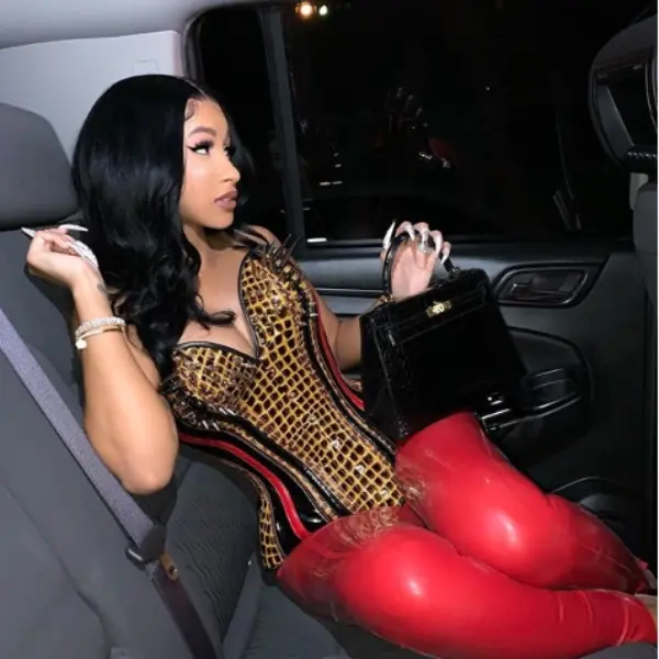 Cardi B 加盟《玩命關頭 9》直言拍電影比做音樂還辛苦，答應原因爆笑：「鈔票太香無法拒絕！」