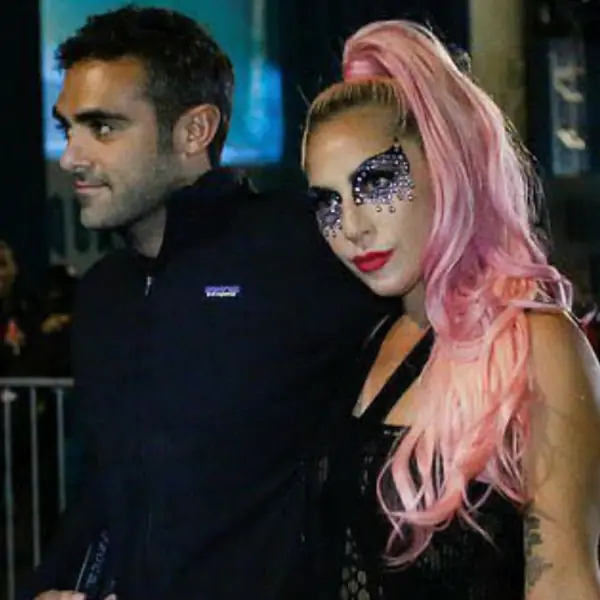 Lady Gaga 交新男友了！ Po 出親密合照高調放閃，新歡「哈佛畢業」背景超狂！
