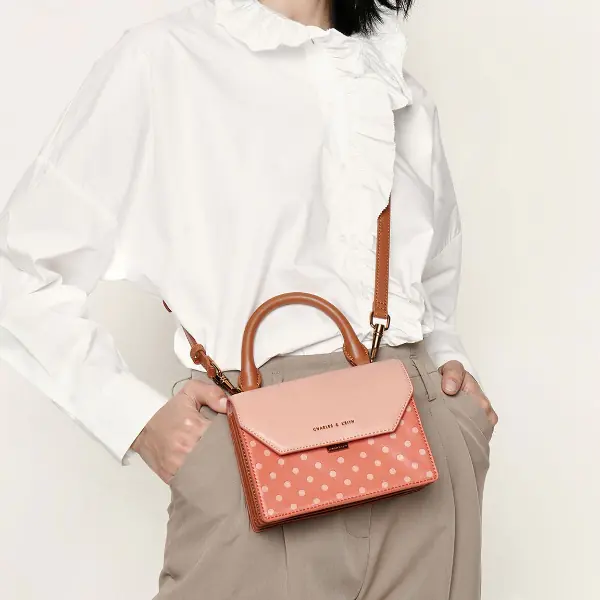 讓男友驚豔不已的心機穿搭!CHARLES & KEITH 精選情人節時髦單品