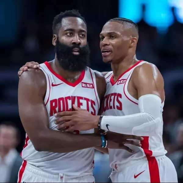NBA 速報／沒中鋒沒問題！火箭全新「地獄死亡五小」陣容成功奏效，全場狂轟 19 記外線擊潰湖人！